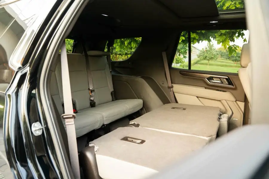Rent GMC Yukon Black 2026 in Dubai — photo 18 of 20