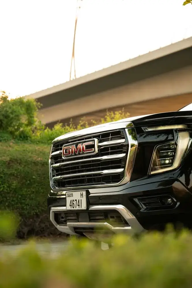 Rent GMC Yukon Black 2026 in Dubai — photo 4 of 20