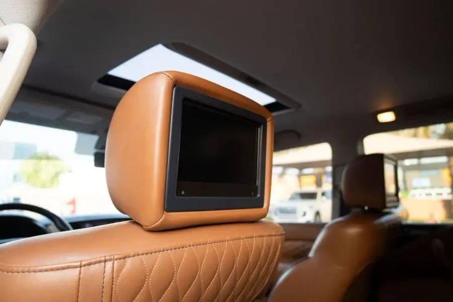 Rent Infiniti QX80 in Dubai — photo 6 of 7