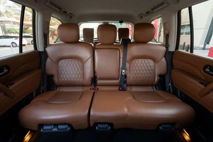 Rent Infiniti QX80 in Dubai — photo 7 of 7