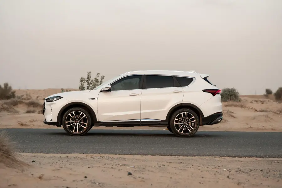 Rent Jetour X70 White in Dubai — photo 7 of 20