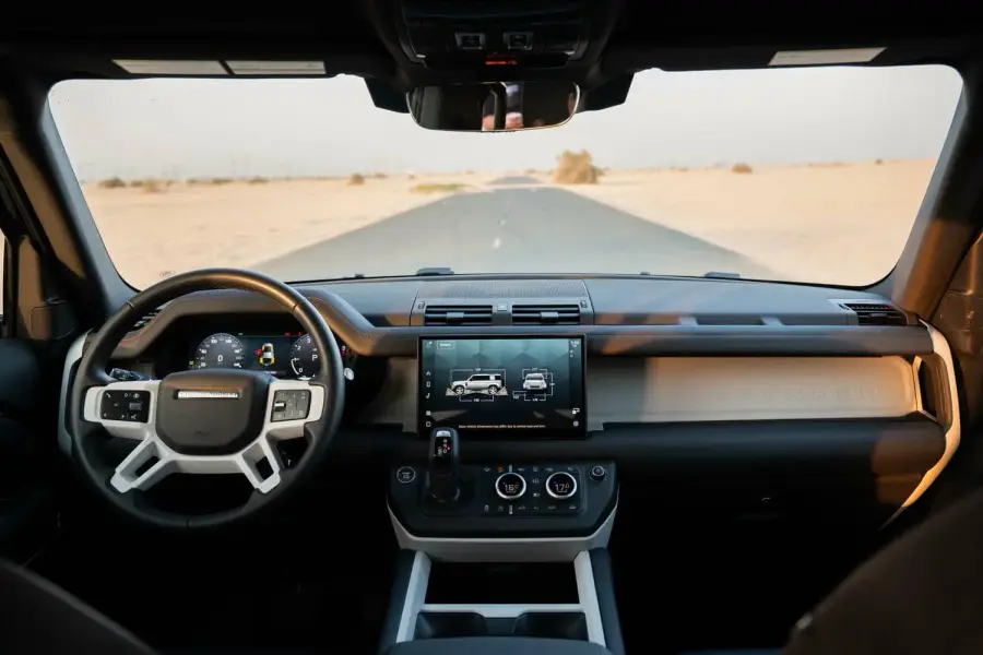 Rent Land Rover Defender in Dubai — photo 11 of 20
