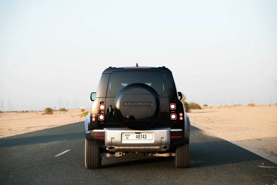Rent Land Rover Defender in Dubai — photo 13 of 20