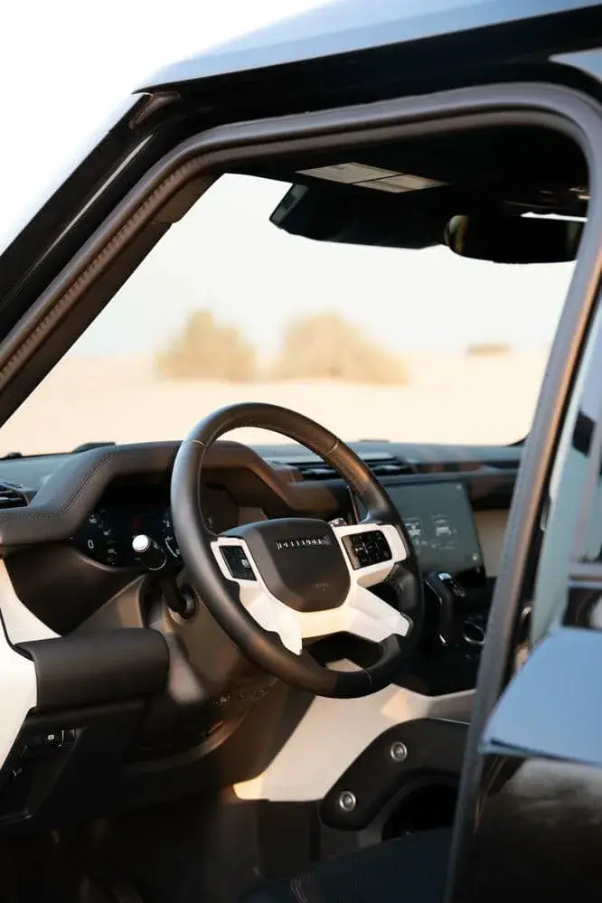 Rent Land Rover Defender in Dubai — photo 20 of 20
