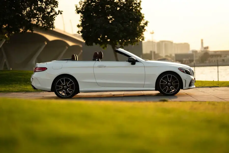 Rent Mercedes C300 Convertible White in Dubai — Mercedes-Benz — photo 2 of 20