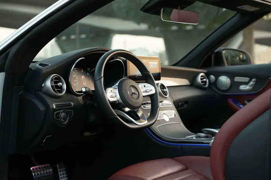 Rent Mercedes C300 Convertible White in Dubai — Mercedes-Benz — photo 11 of 20