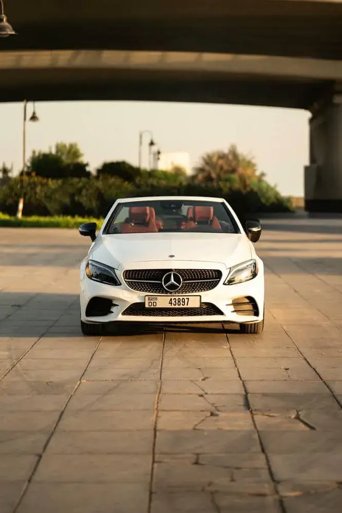 Rent Mercedes C300 Convertible White in Dubai — Mercedes-Benz — photo 13 of 20