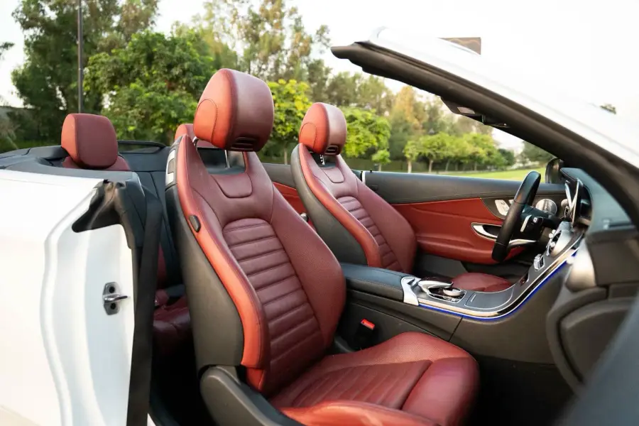 Rent Mercedes C300 Convertible White in Dubai — Mercedes-Benz — photo 6 of 20