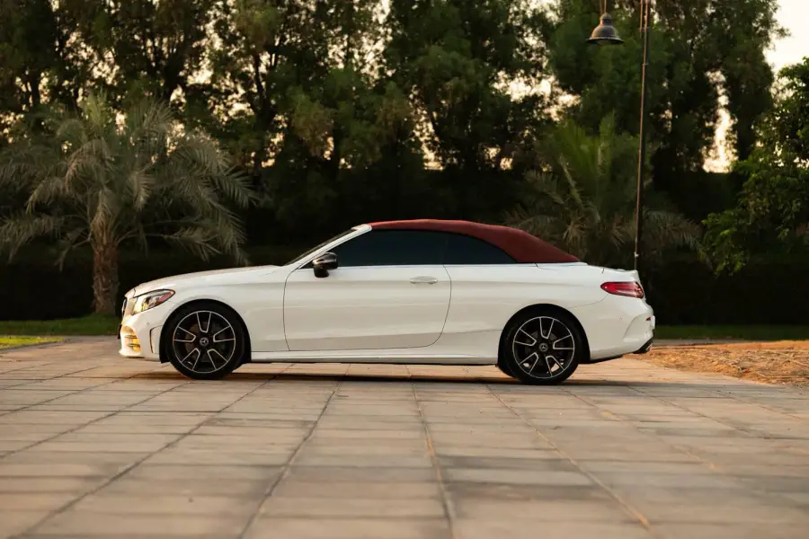 Rent Mercedes C300 Convertible White in Dubai — Mercedes-Benz — photo 9 of 20