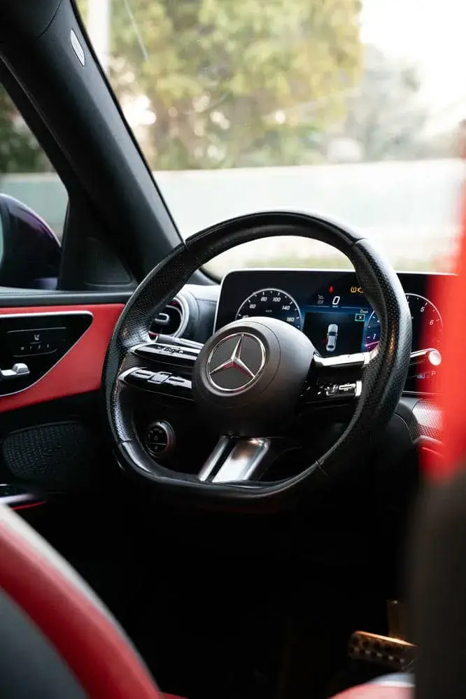 Rent Mercedes C300 Sedan in Dubai — Mercedes-Benz — photo 14 of 20