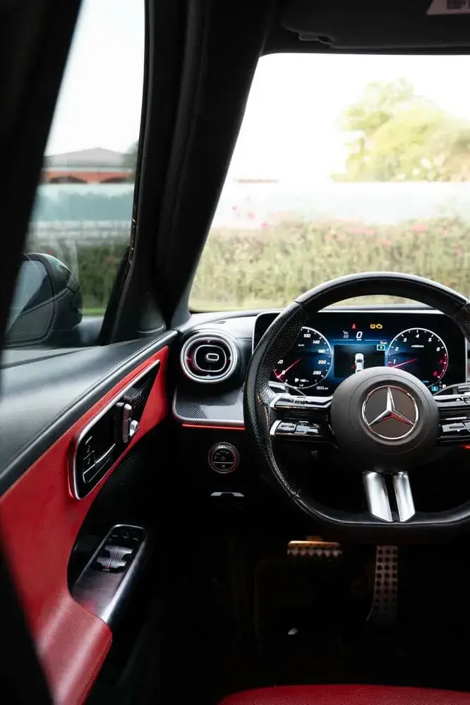 Rent Mercedes C300 Sedan in Dubai — Mercedes-Benz — photo 15 of 20