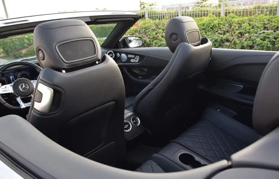 Rent Mercedes E 53 Convertible in Dubai — Mercedes-Benz — photo 3 of 4
