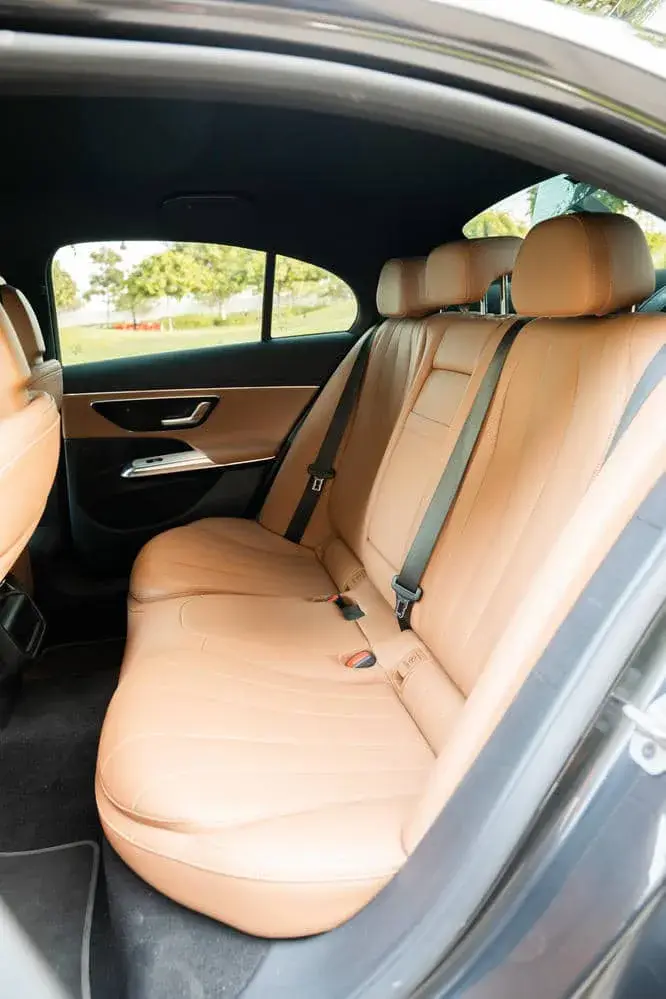 Rent Mercedes E200 2026 in Dubai — Mercedes-Benz — photo 18 of 20