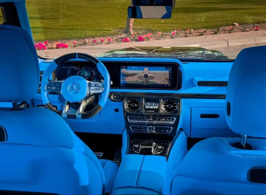 Rent Mercedes G BRABUS 900 in Dubai — Mercedes-Benz — photo 5 of 5