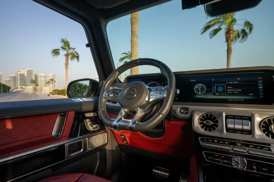 Rent Mercedes G63 AMG in Dubai — Mercedes-Benz — photo 4 of 5