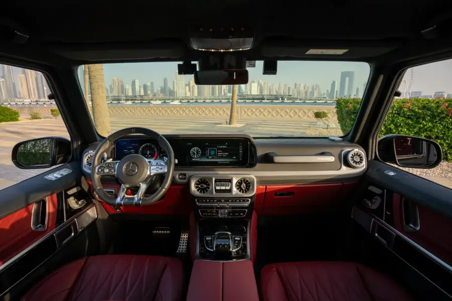 Rent Mercedes G63 AMG in Dubai — Mercedes-Benz — photo 5 of 5