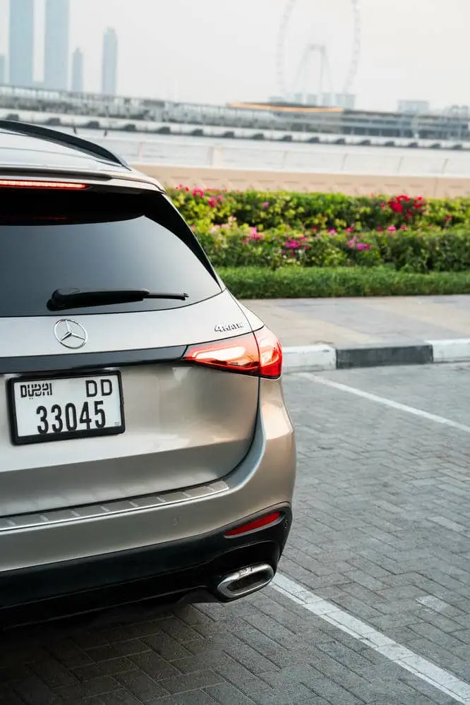 Rent Mercedes GLC 300 in Dubai — Mercedes-Benz — photo 11 of 18