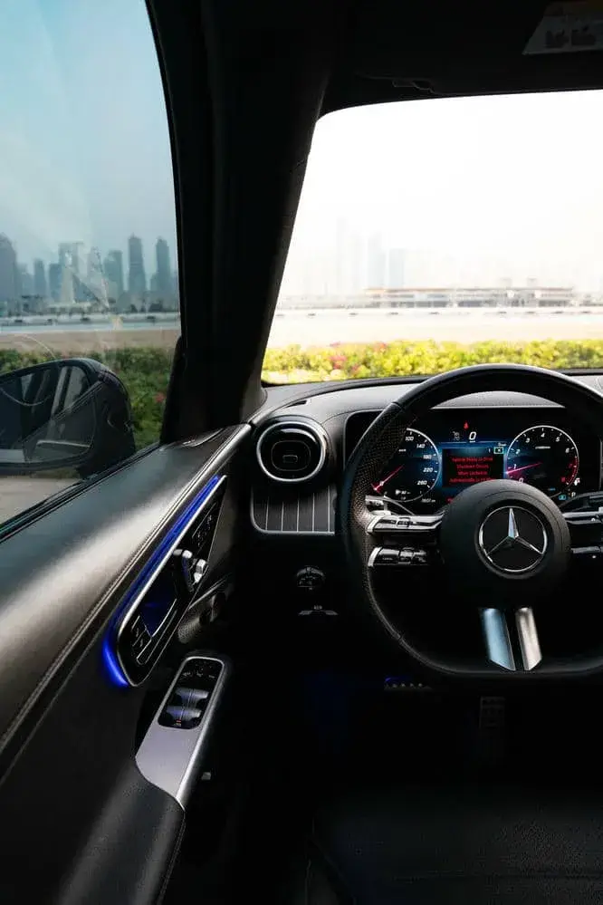 Rent Mercedes GLC 300 in Dubai — Mercedes-Benz — photo 15 of 18