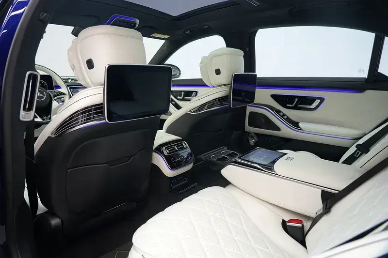 Rent Mercedes S 580 in Dubai — Mercedes-Benz — photo 8 of 8