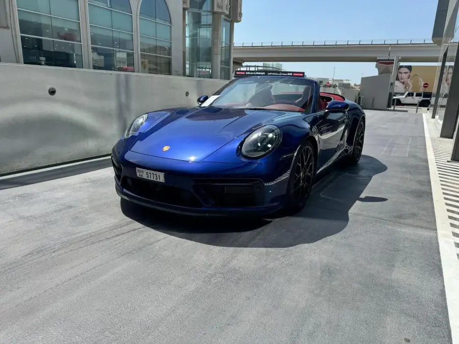 Rent Porsche 911 Carrera GTS in Dubai — photo 2 of 7