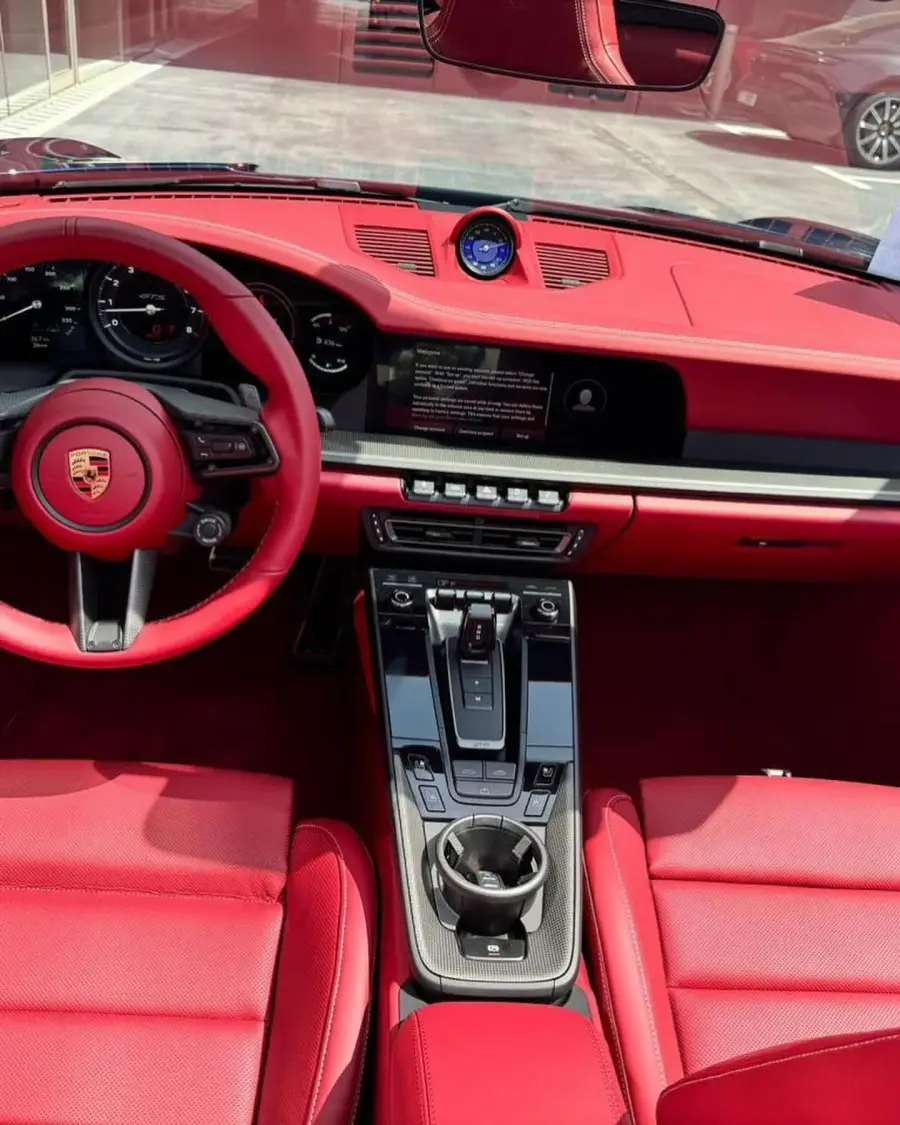 Rent Porsche 911 Carrera GTS in Dubai — photo 5 of 7