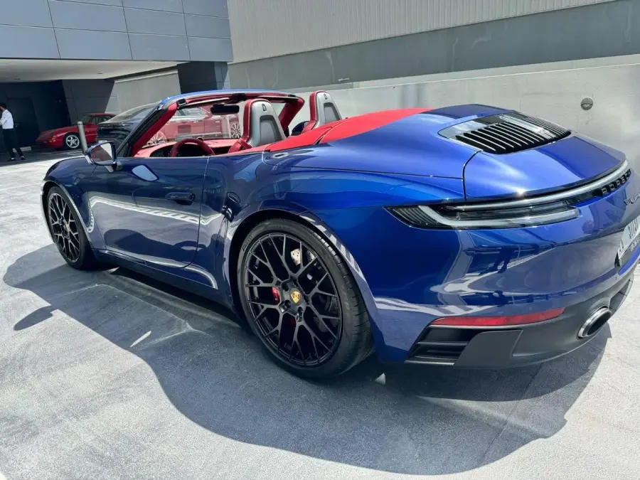 Rent Porsche 911 Carrera GTS in Dubai — photo 7 of 7