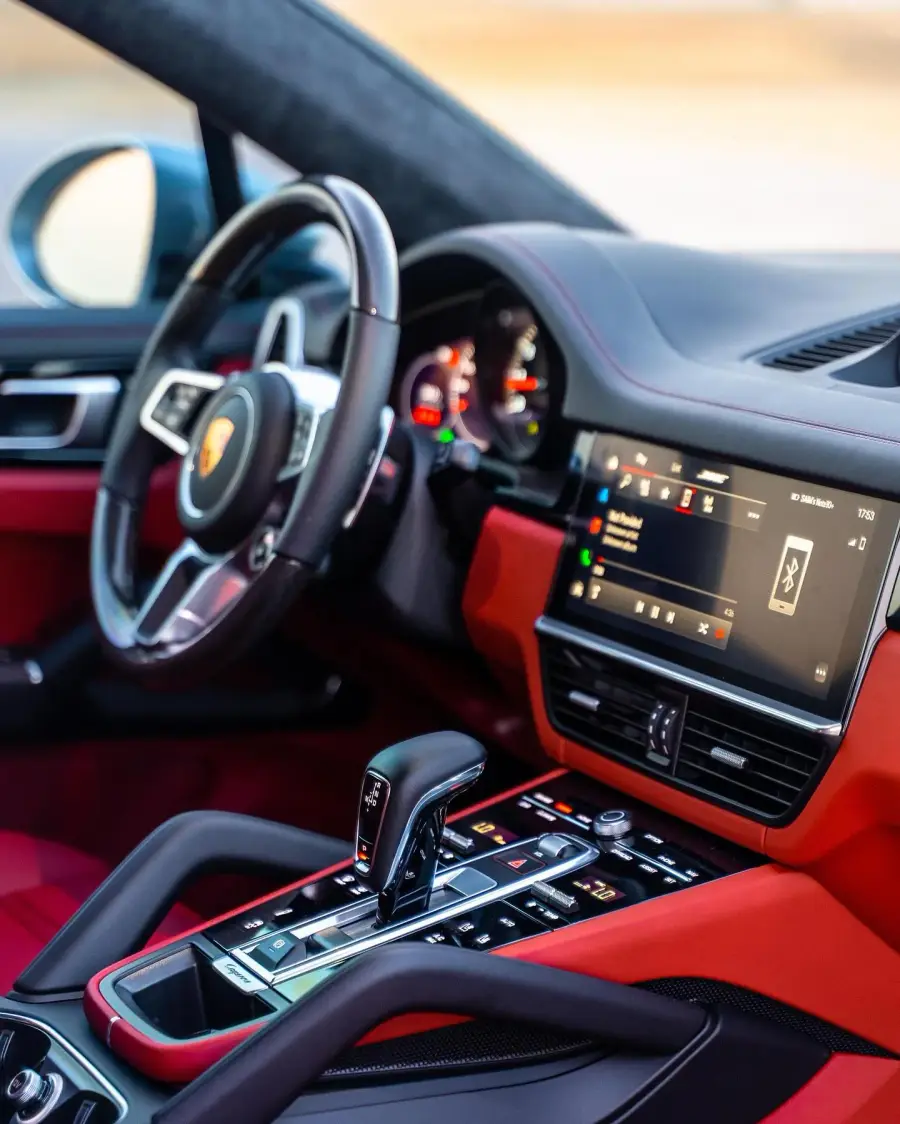 Rent Porsche Cayenne GTS in Dubai — photo 4 of 5
