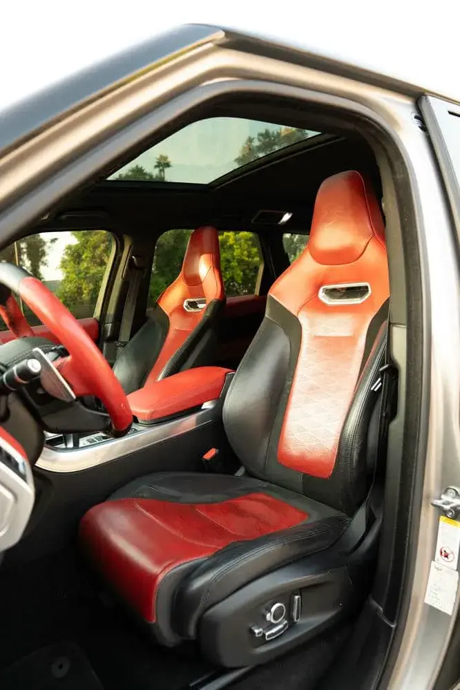 Rent Rang Rover SVR Blue in Dubai — Range Rover — photo 20 of 20