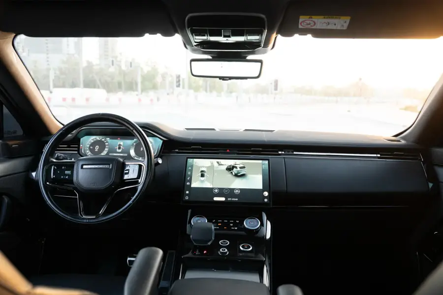 Rent Range Rover Sport White 2024 in Dubai — Land Rover — photo 2 of 15