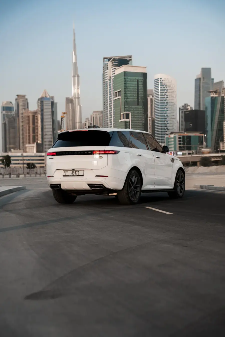 Rent Range Rover Sport White 2024 in Dubai — Land Rover — photo 13 of 15