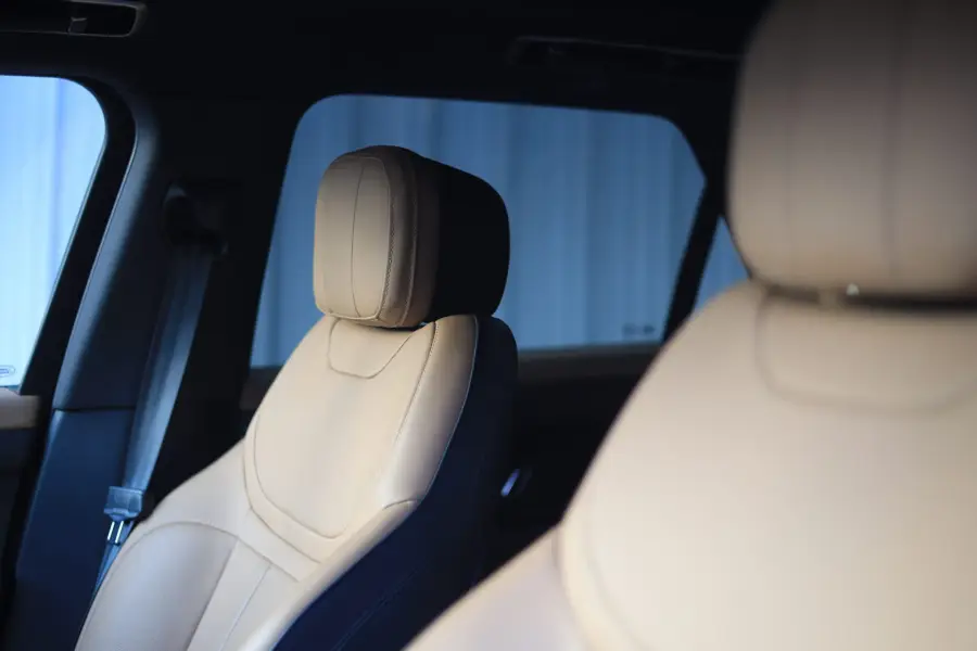 Rent Range Rover Sport White 2024 in Dubai — photo 7 of 8