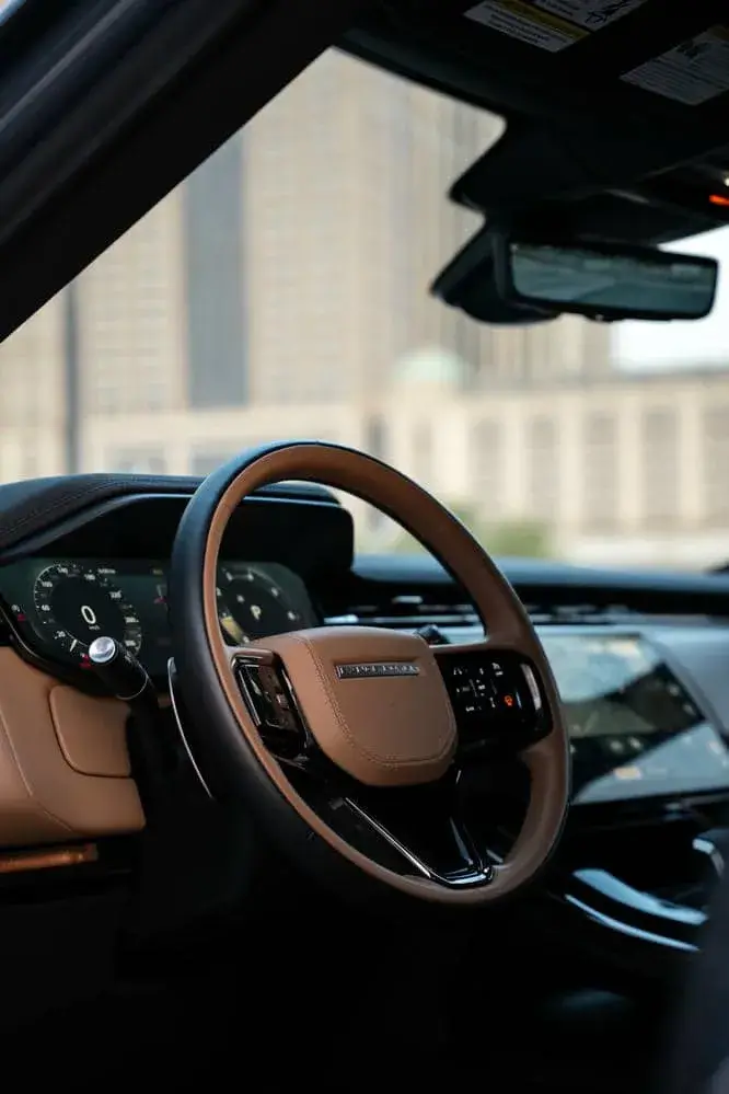 Rent Range Rover Sport Gray Grey in Dubai — Land Rover — photo 12 of 20