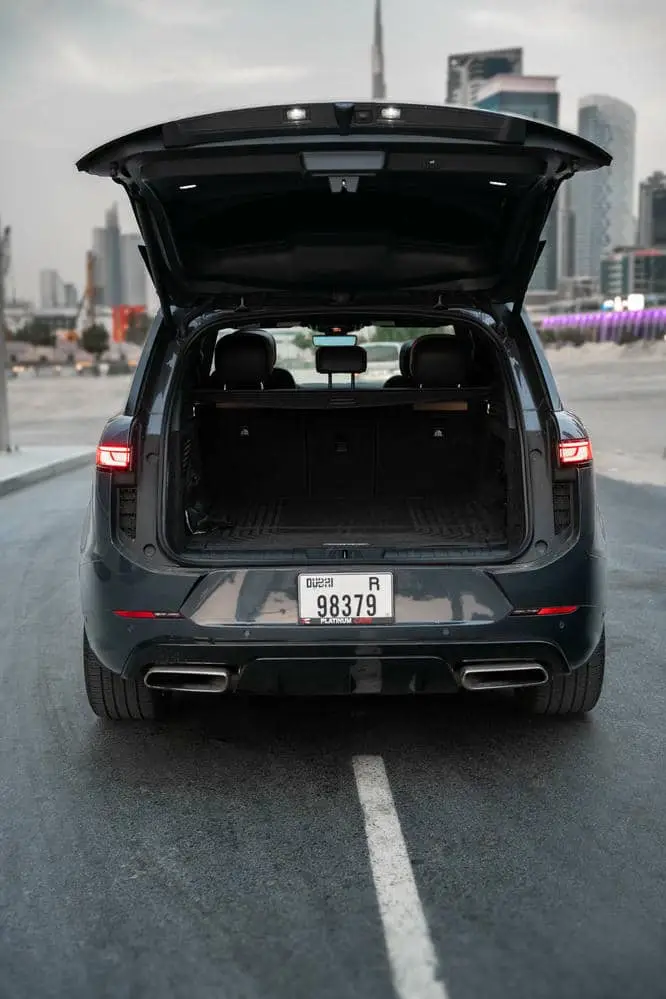 Rent Range Rover Sport Gray Grey in Dubai — Land Rover — photo 8 of 20