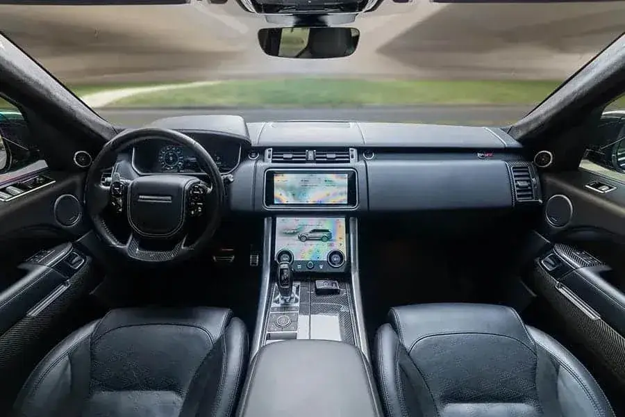 Аренда Range Rover SVR в Дубае в аренду в Дубай, ОАЭ — Range Rover — фото 2 из 3