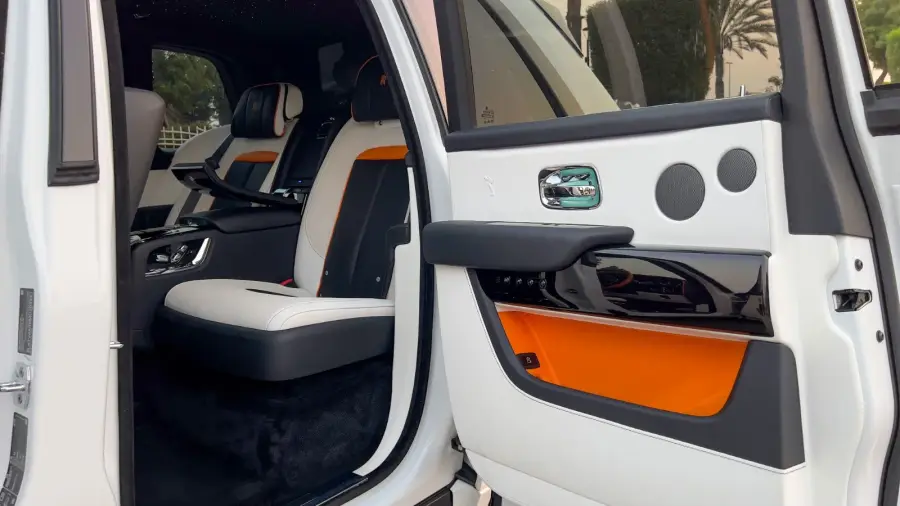 Alquile un Rolls Royce Cullinan Mansory en Dubái — Rolls-Royce — foto 7 de 9