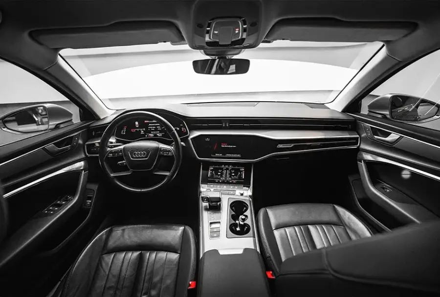 Rent Audi A6 White in Dubai — photo 4 of 7