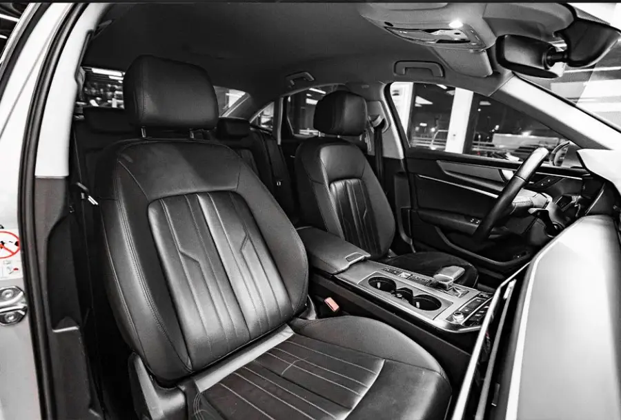 Rent Audi A6 White in Dubai — photo 6 of 7