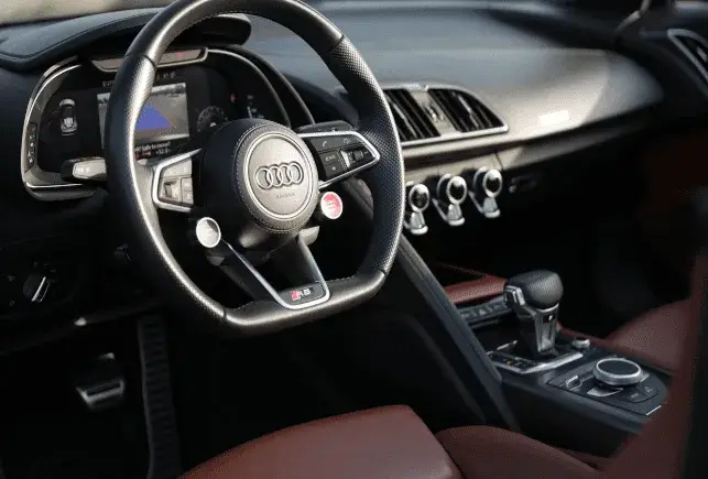 Rent Audi R8 V10 Spyder Grey in Dubai — photo 4 of 6