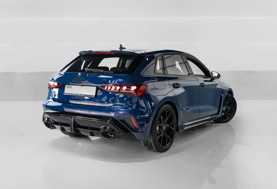 Rent Audi RS 3 Blue in Dubai — photo 2 of 9