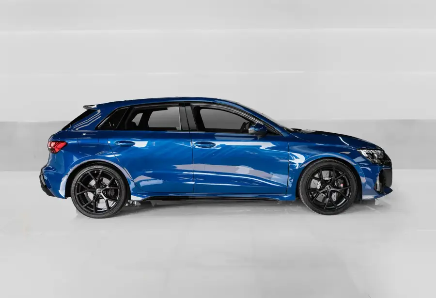 Rent Audi RS 3 Blue in Dubai — photo 5 of 9