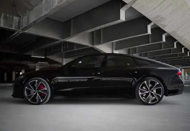 Rent Audi RS7 Black in Dubai — photo 3 of 5