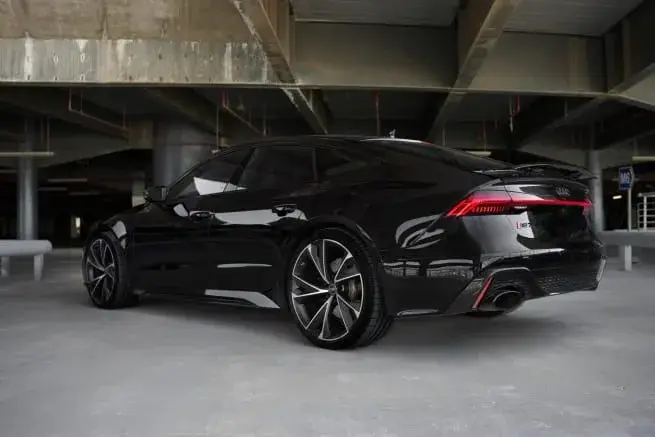 Rent Audi RS7 Black in Dubai — photo 5 of 5