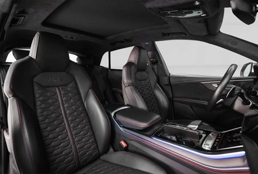 Rent Audi RSQ8 Grey in Dubai — photo 5 of 6