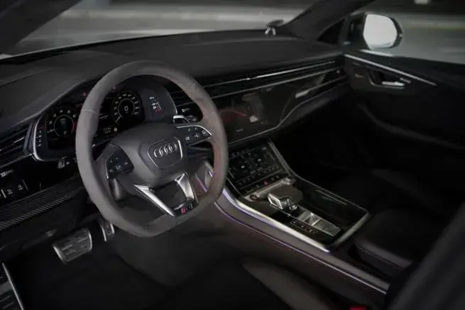 Rent Audi RSQ8 Black in Dubai — photo 2 of 5