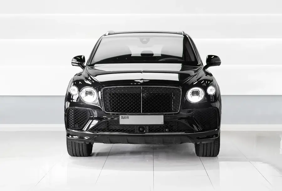Rent Bentley Bentayga Black in Dubai — photo 2 of 6