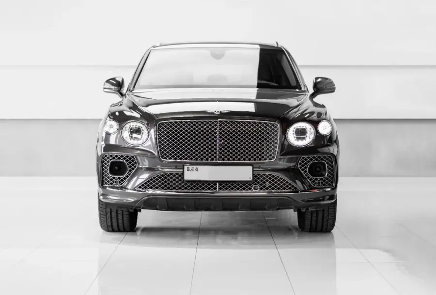 Rent Bentley Bentayga Grey in Dubai — photo 3 of 7