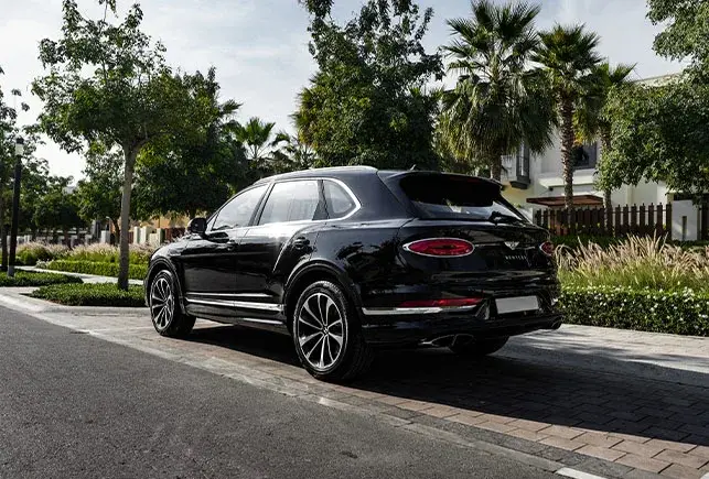 Rent Bentley Bentayga Black 4-Seater in Dubai — photo 4 of 7