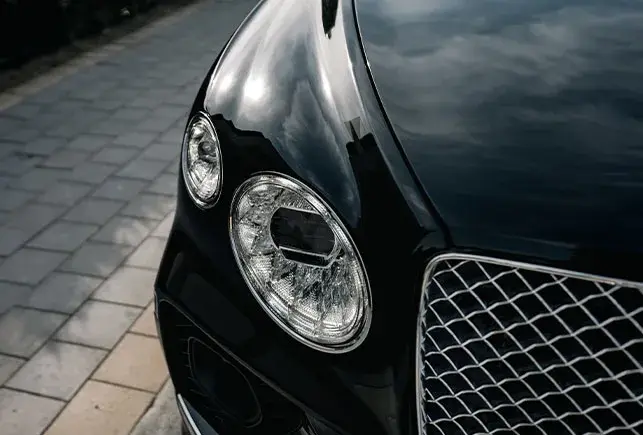 Rent Bentley Bentayga Black 4-Seater in Dubai — photo 7 of 7