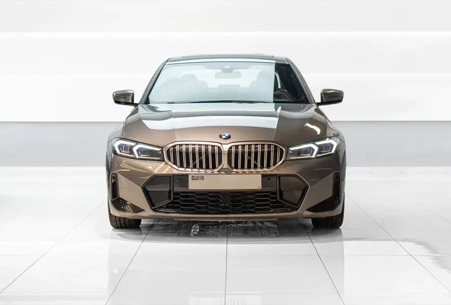 Rent BMW 318i Grey in Dubai — photo 2 of 7
