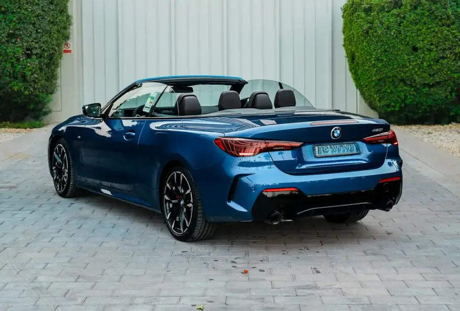 Alquiler de coches BMW 420i Blanco en Dubái — foto 4 de 9